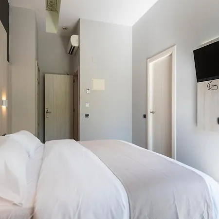 Plaza Goya Rooms-2