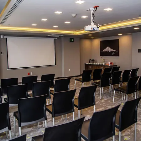 Hampton Inn & Suites By Hilton Puebla-2