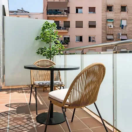 limehome Barcelona Carrer de Besalú 82-3