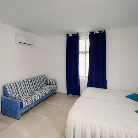 VV Las Buganvillas MASPALOMAS - Cocina y habitaciones con baños privados-2