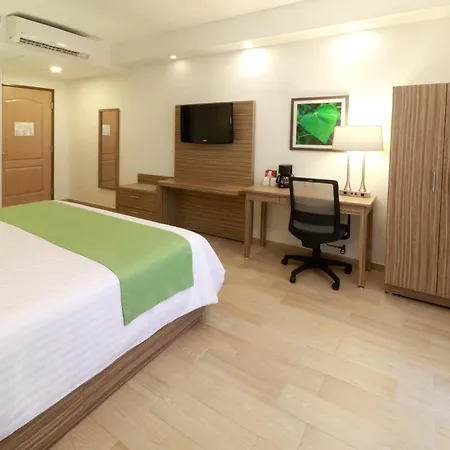 Wyndham Garden Monterrey Valle Real-2