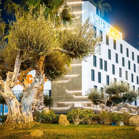 Hotel Málaga Vibes-3