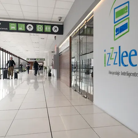 Izzzleep Aeropuerto Terminal 1-3