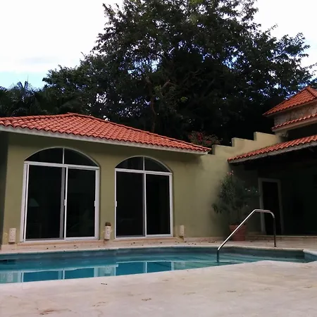 Casa Beard, Spacious Guest House With High Speed Wifi & Pool.-2