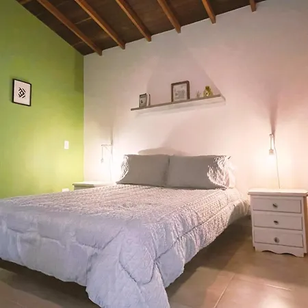 Malaika Medellin-2