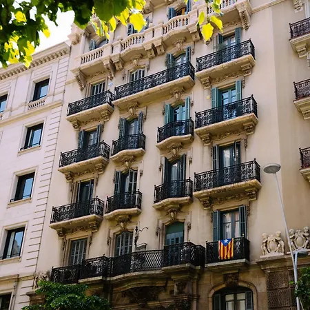 Balmes Private Rooms-2