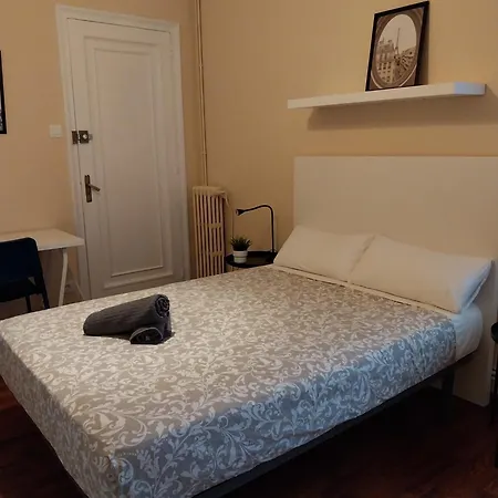 Eixample Bruc Private Rooms-3