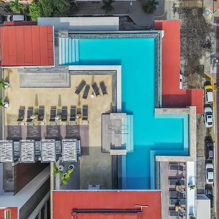 Rooftop Pool, Bar And Gym, Romantic Zone Stay-2