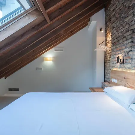 La Moderna Suites-2