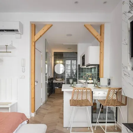 Arabica Suites - Lujosos Apartamentos con Chimenea en Granada - Centro-3