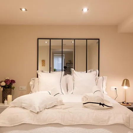 Chic Apartments Barcelona-3