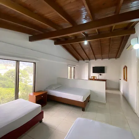 Hotel Laureles 70-2