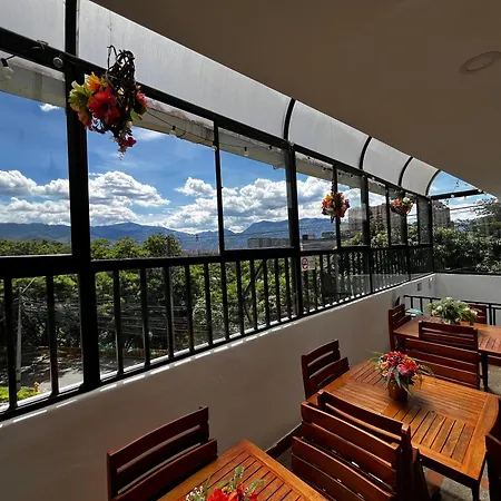 International Hotel Medellín-2