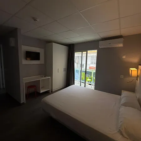 Hostal B&B Benidorm-3