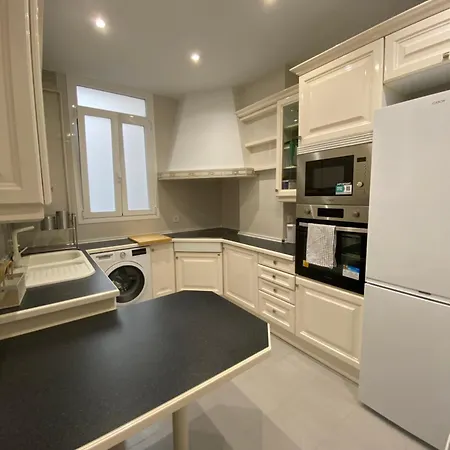 Santa Engracia Street, Private rooms-3