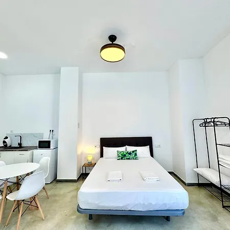 Deshoras Apartments-2