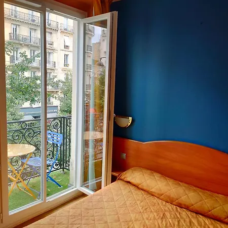 Hotel Ferney République-3