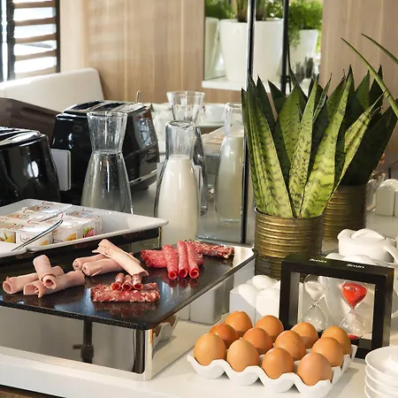 Hotel Eiffel Turenne-3