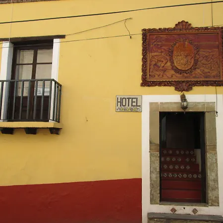 Hotel Casa Sangre de Cristo-2