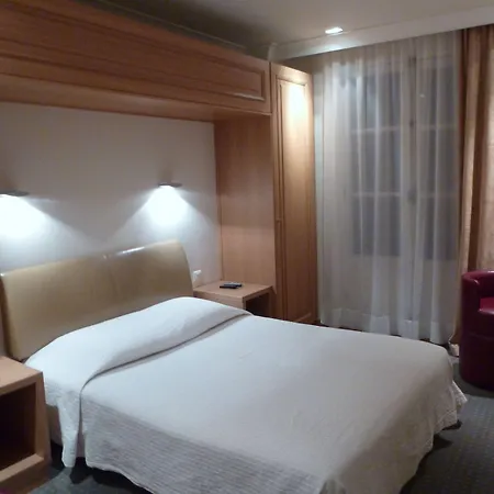 Hotel Du Vieux Marais-3