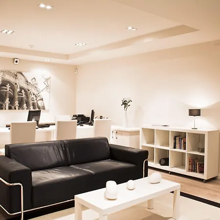 Up Suites Bcn-3