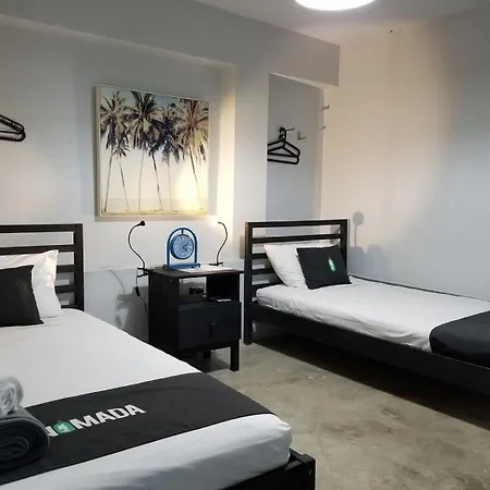 Nomada Urban Beach Hostel- Calle Loiza-3