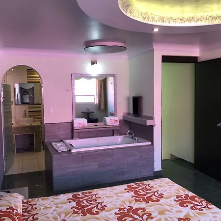 Hotel&Villas 7-2