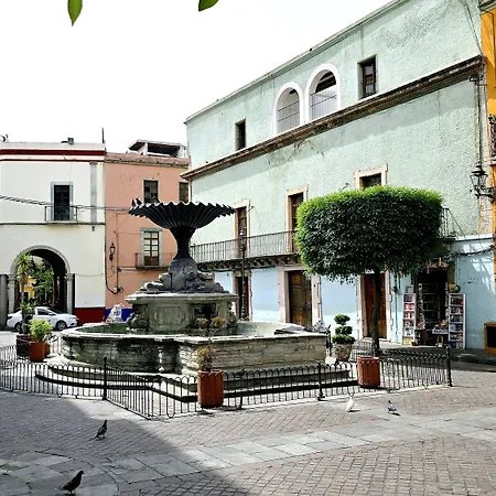 Hotel Plaza Baratillo-3