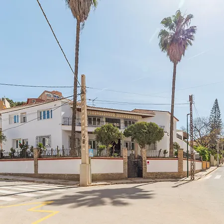 Ayz Silvela - Auto Check-In Property-2