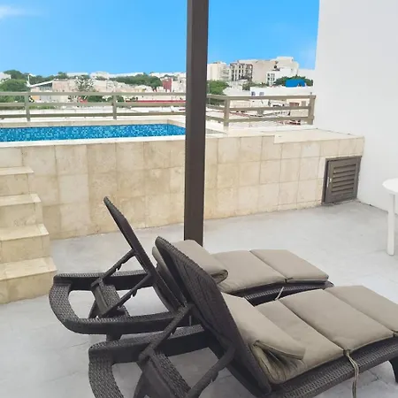 Palmarena Rooms & Residences - Long Stay Comfort With Parking, Sauna, Gym & Pool - Steps From 5Th Avenue-2