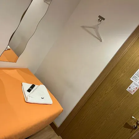 Hostal New Life Madrid-3
