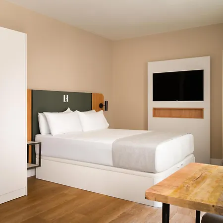 Limehome Palma Marina-3