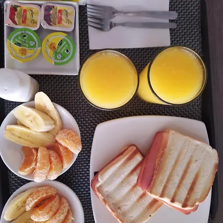 Hotel Merlott Lleras-3