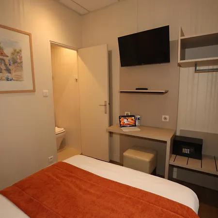 Hotel Des Trois Gares-3