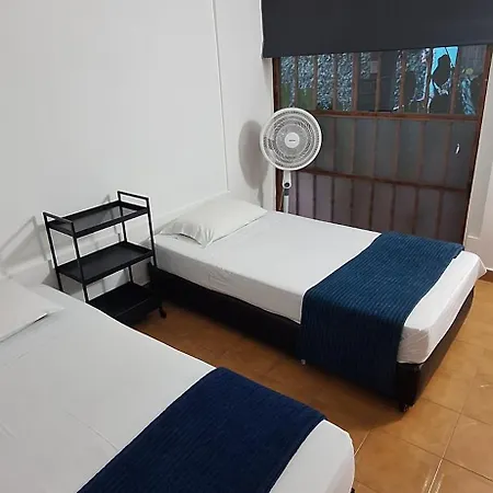 Yolo Hostel Medellin-3