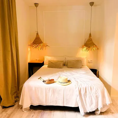 Collection Port - B&B Boutique , Alicante Center-2