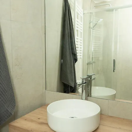 Carvajal Street, Private Rooms-3