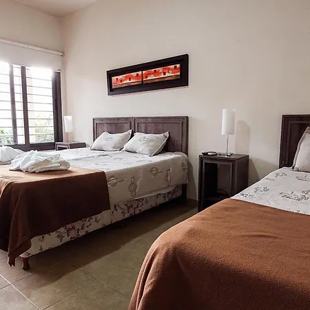 Hotel Urbana-2