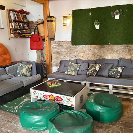 Amaka House-2