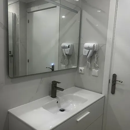 Limin Hostel Capsules-3