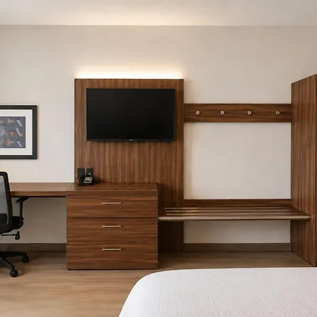Holiday Inn Express&Suites - Playa del Carmen, an IHG Hotel-3