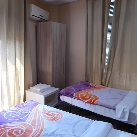 Hostal Nou Raval-2
