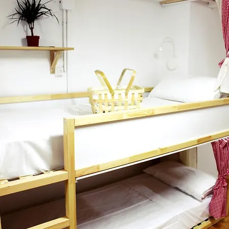 Picnic Dreams Boutique Hostel-3