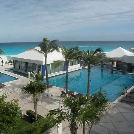 Cancun Beach Resort by Sol y Mar-3