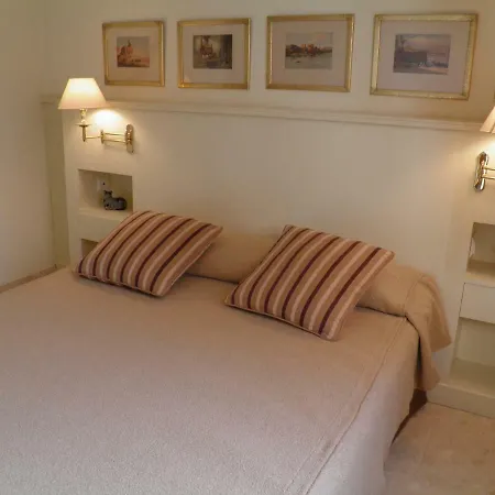 Apartaments St. Jordi Comtal-2