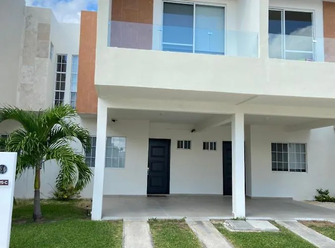 Villa Casa Rosa Smart House Playa del Carmen