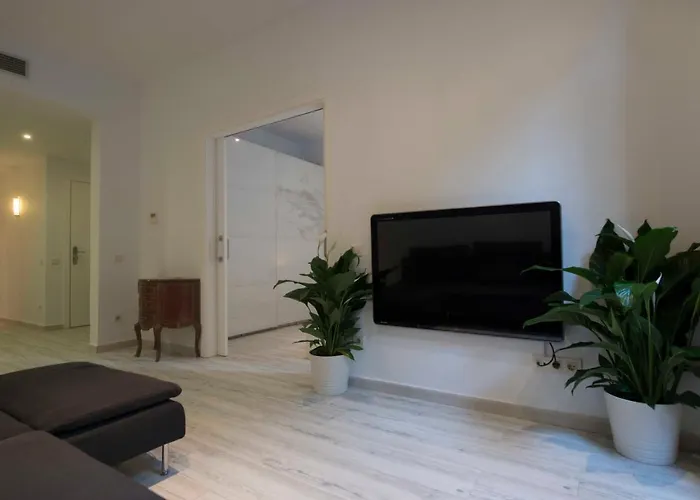 Roger De Lluria Design Apartment Barcelona