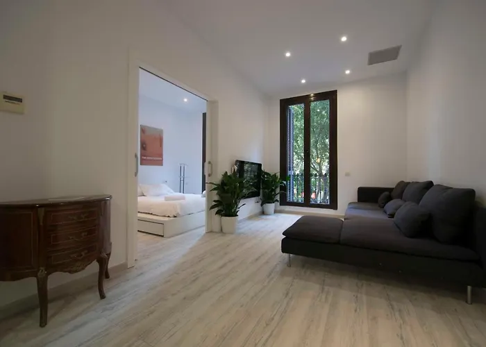 Roger De Lluria Design Apartment Barcelona