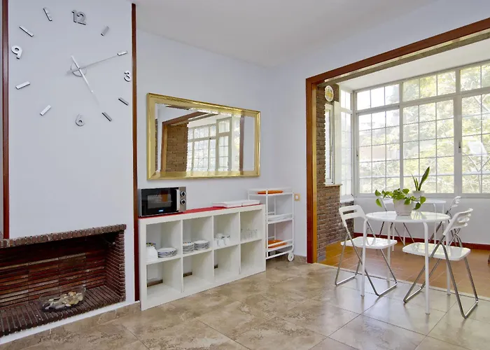 Barcelona City Seven Hostal