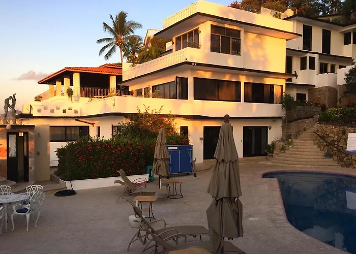 Villa Guitarron gran terraza vista espectacular 6 huespedes piscina gigante Acapulco